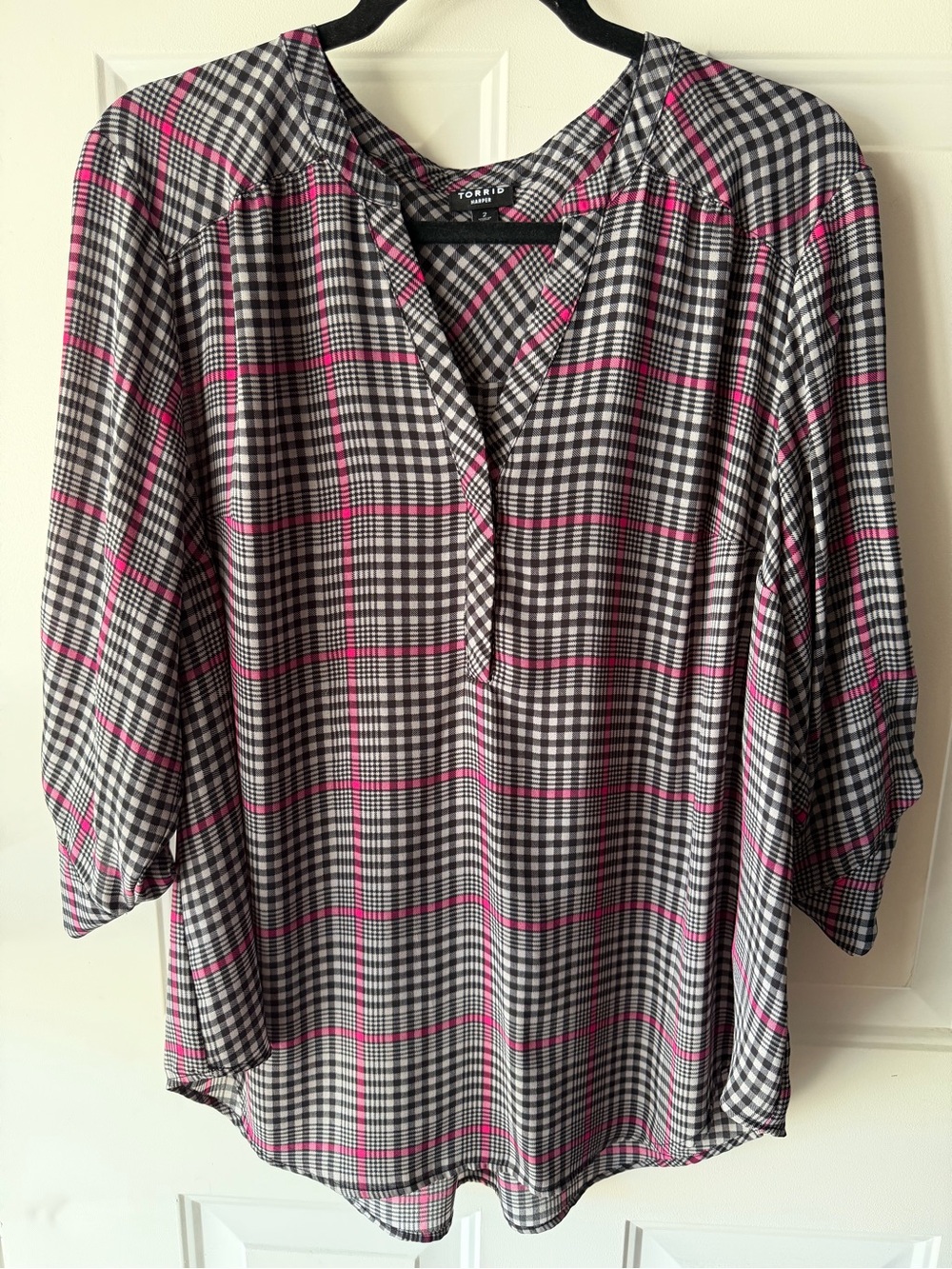 Torrid 2X Pink & Black Plaid V-Neck Women's Top